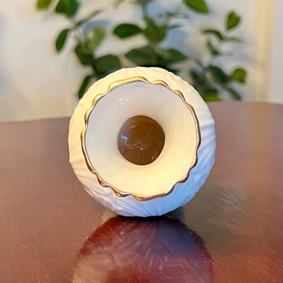 Vintage Lenox Vase Elfin Collection Porcelain with Embossed Leaves 1980s - Picture 6 of 9